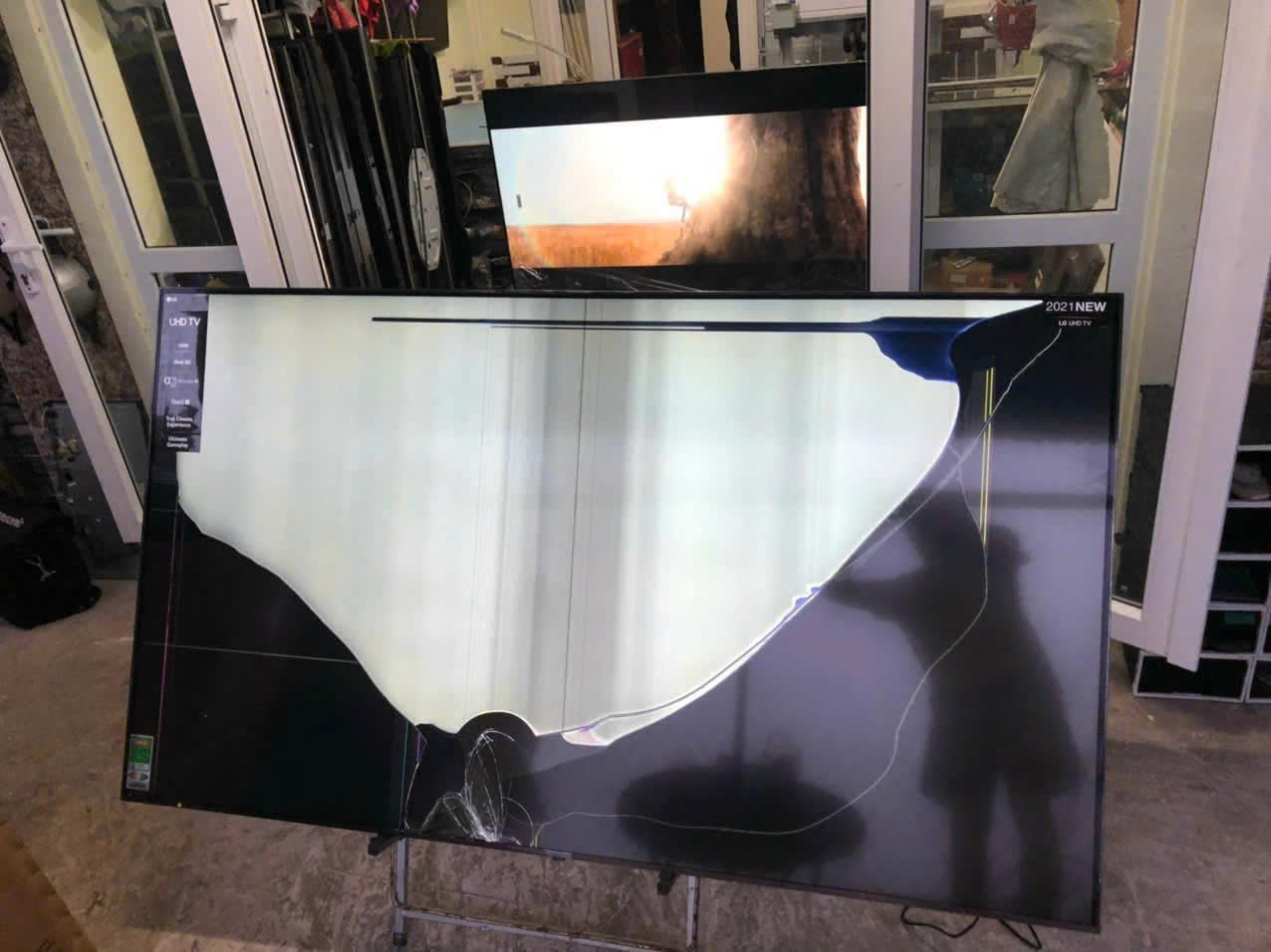 Dịch vụ thay m&agrave;n h&igrave;nh Tivi ở Đức Trọng